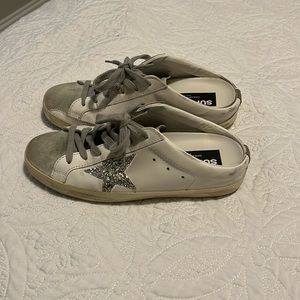 Super-Star Sabots in white leather and gray suede with silver glitter star